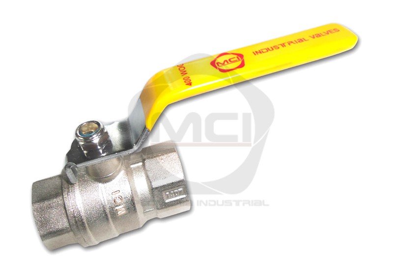 Valvula de laton roscada AR400